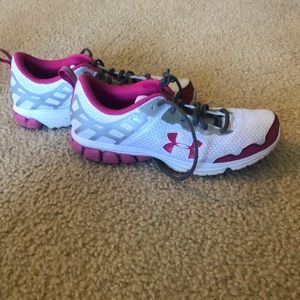 Under armour size 8 shoes
